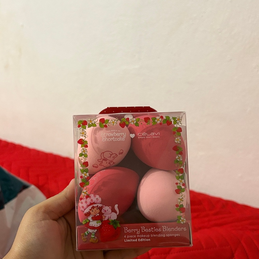 Celavi Strawberry Shortcake Makeup Sponge Set